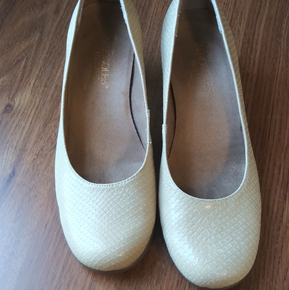 Aerosoles Snake Pattern Pumps
